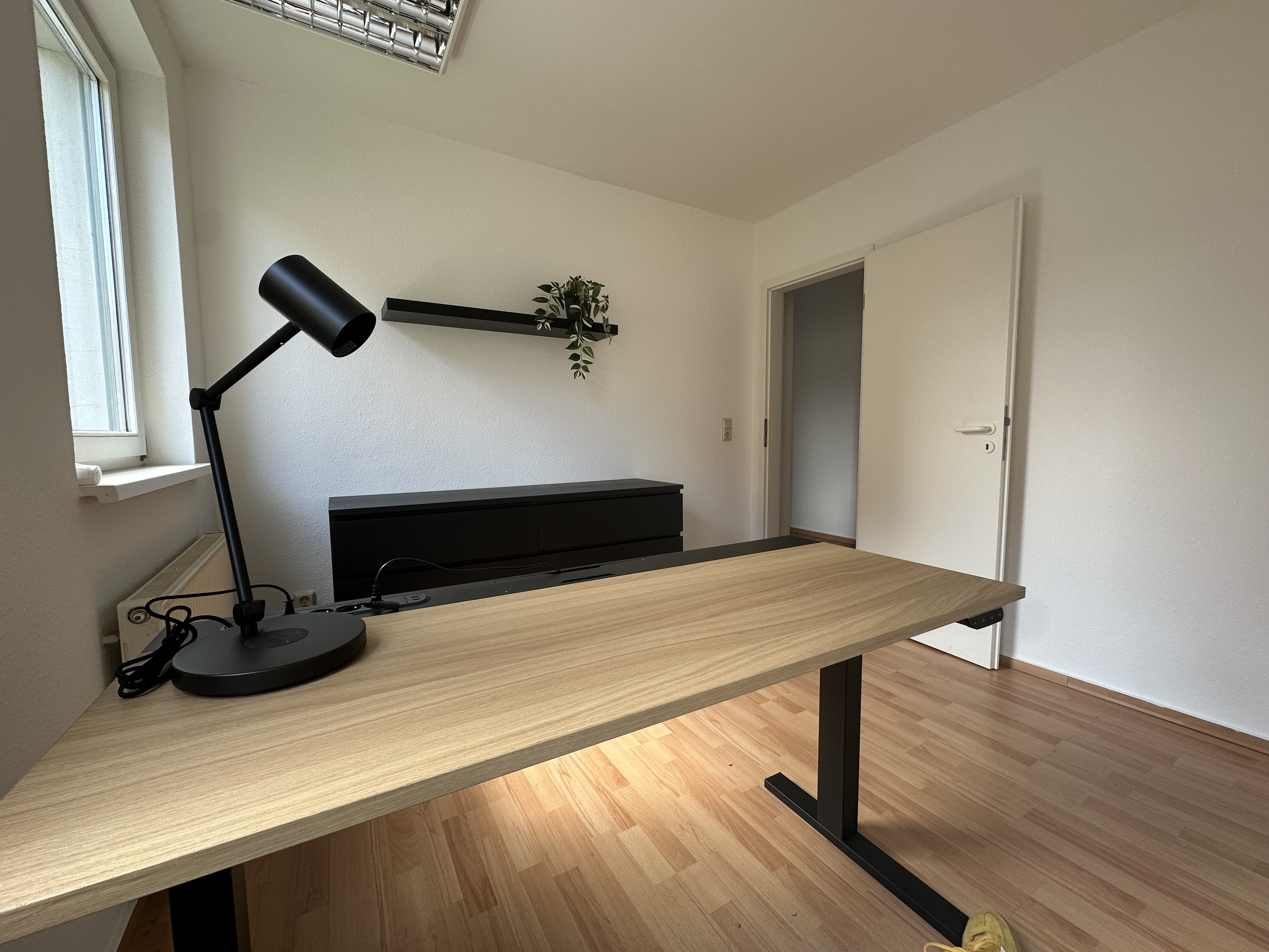 Büro 1 - Arbeitsplatz